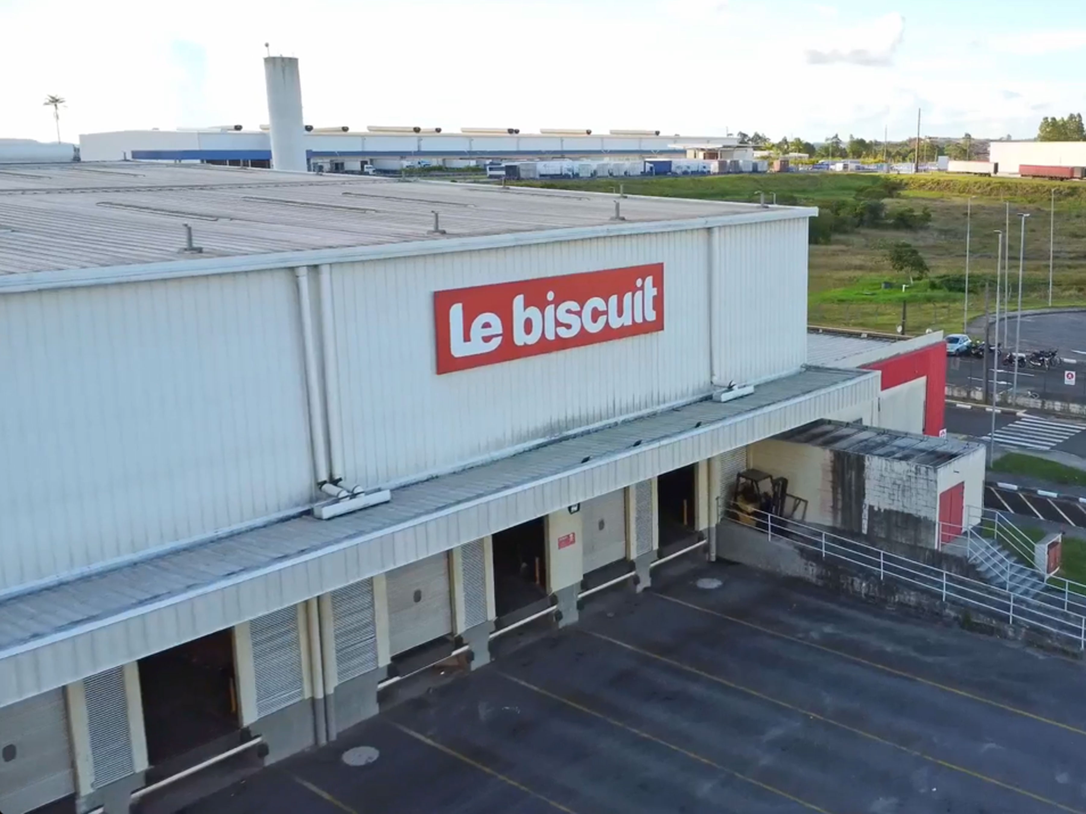 Le Biscuit's store video snap